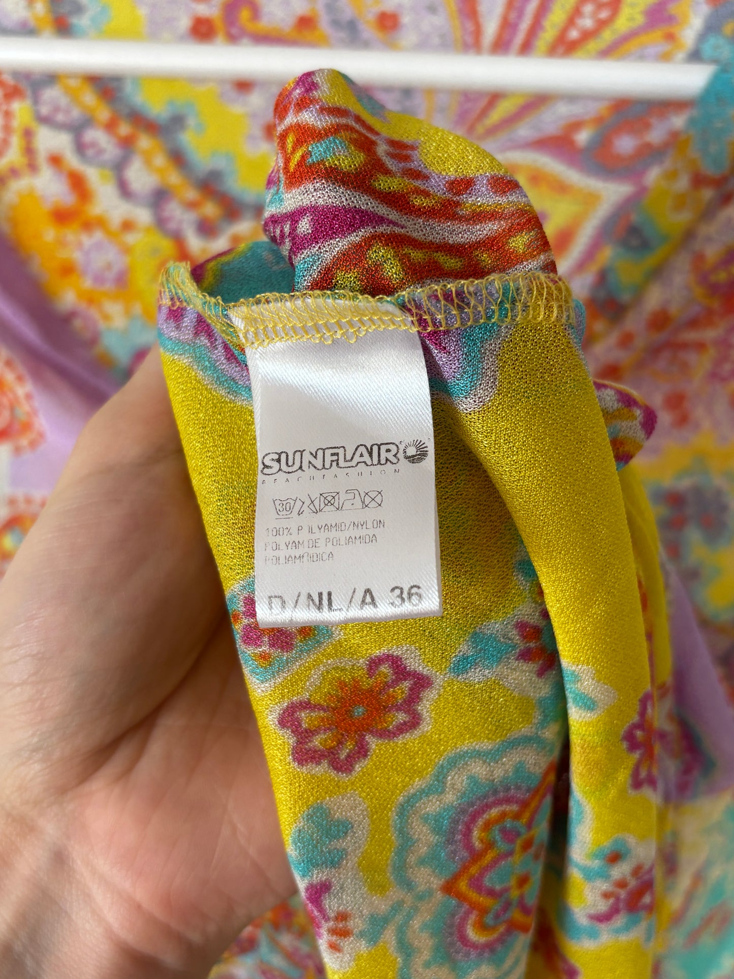 Bunt gemusterte Tunika mit Ornamenten in lila/gelb, S-M