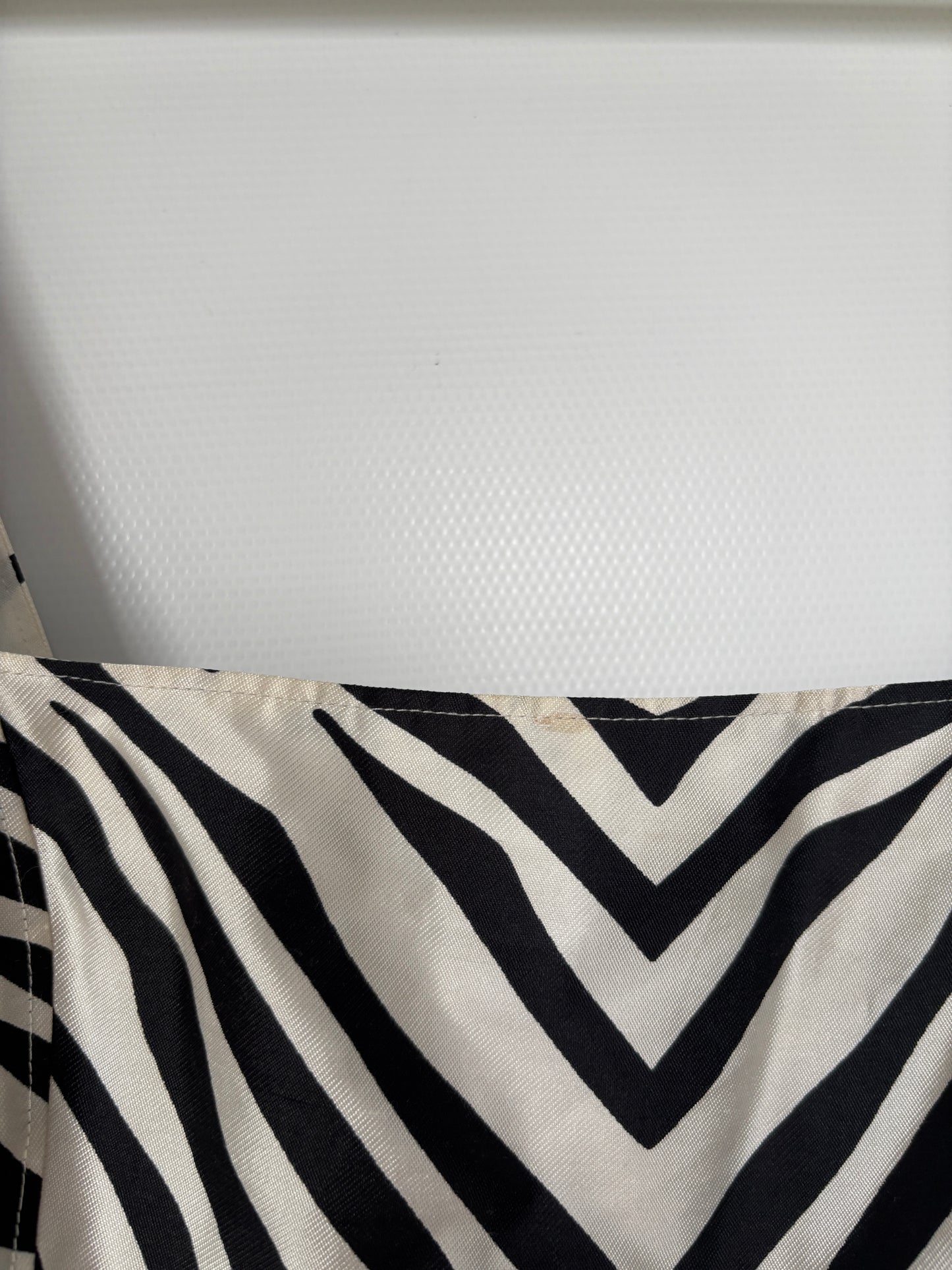 club monaco: Zebra Animal Print Minikleid mit Taschen aus Seide und Baumwolle, M-L