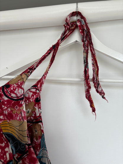Süßes Minikleid mit Neckholder in rot bunt gemustert, M