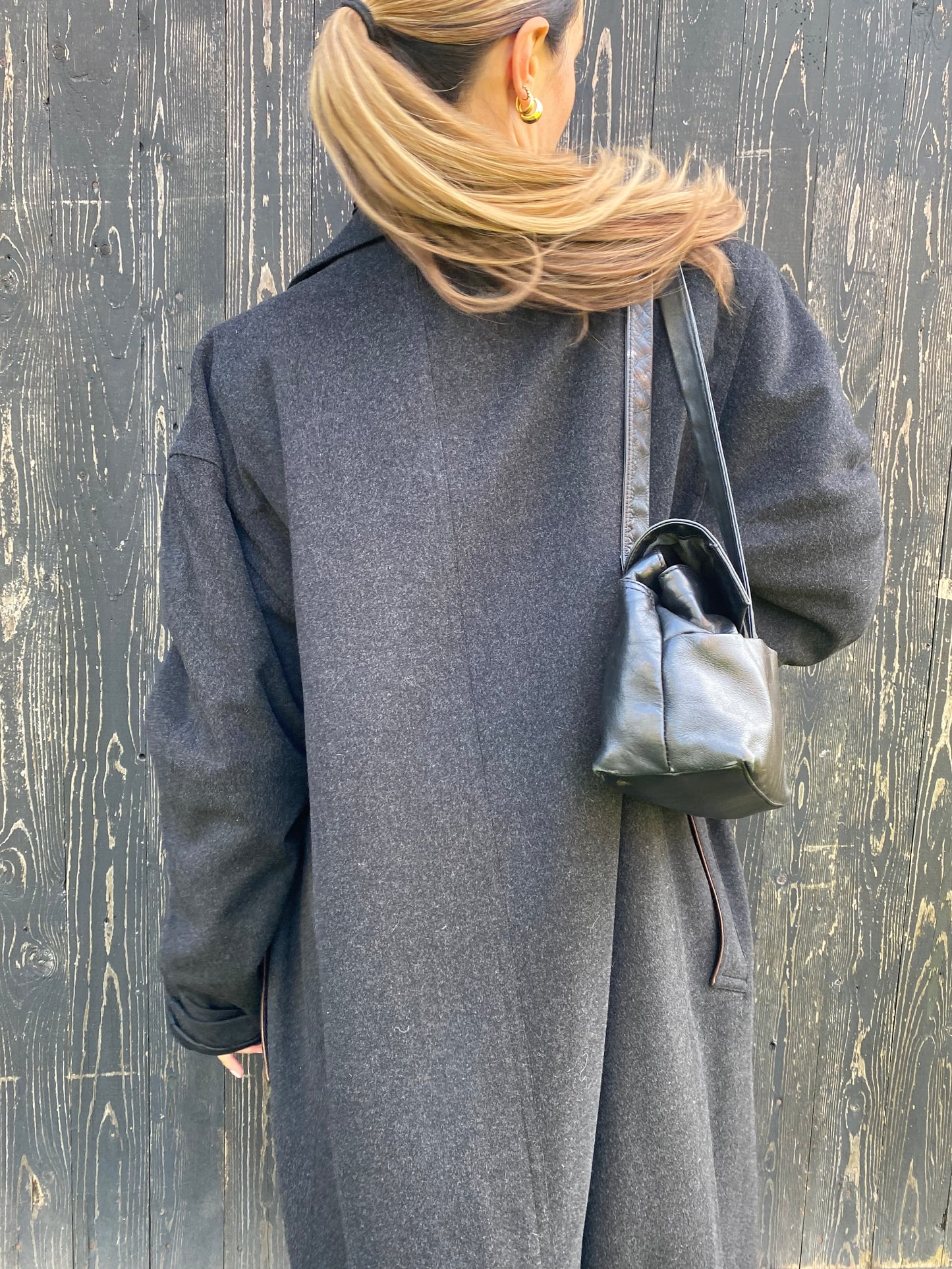 Elegante Echtleder Handtasche in schwarz im Baguette Stil