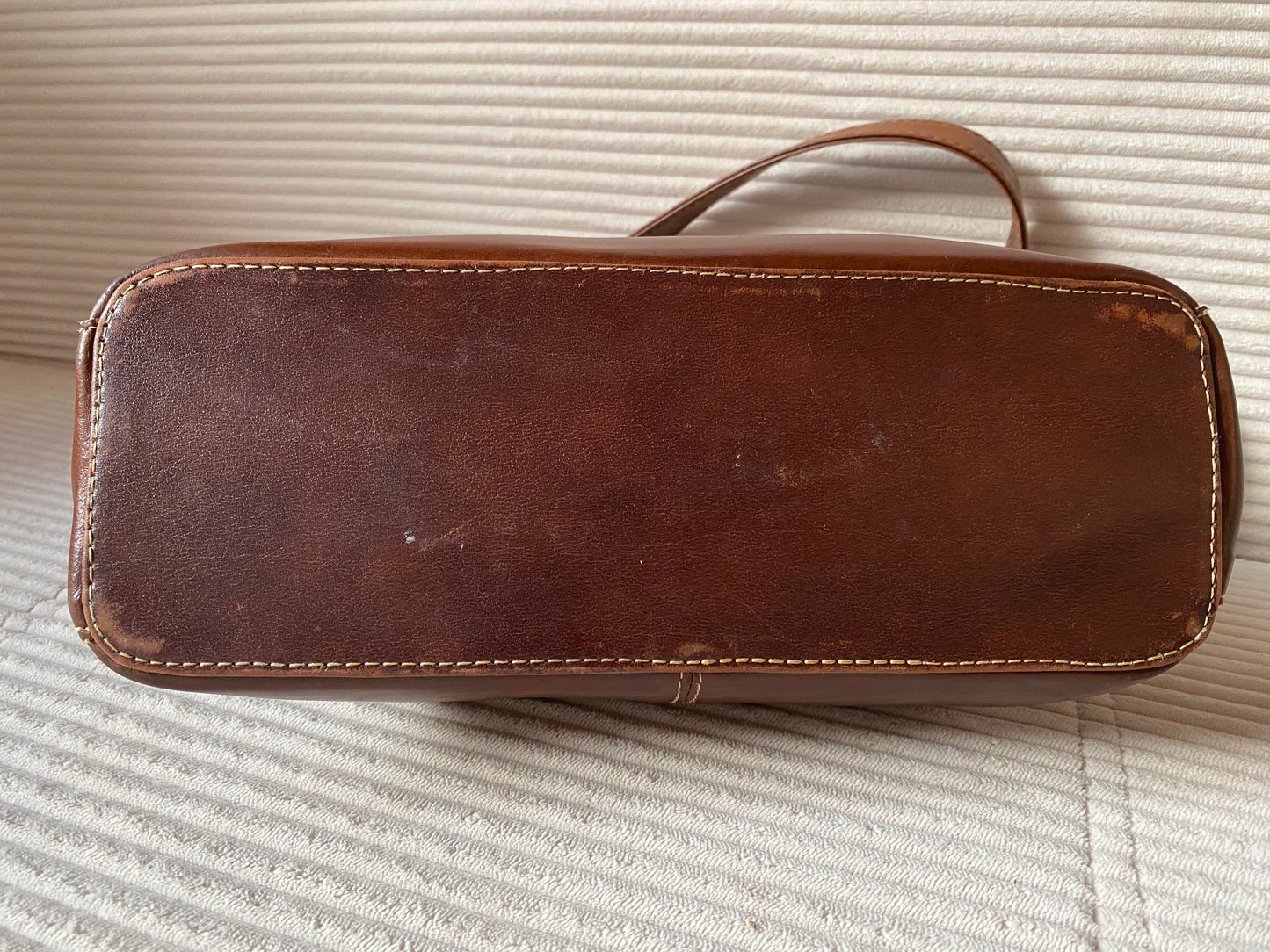 Pre-loved braune klassische Schulter Handtasche mit Reißverschluss