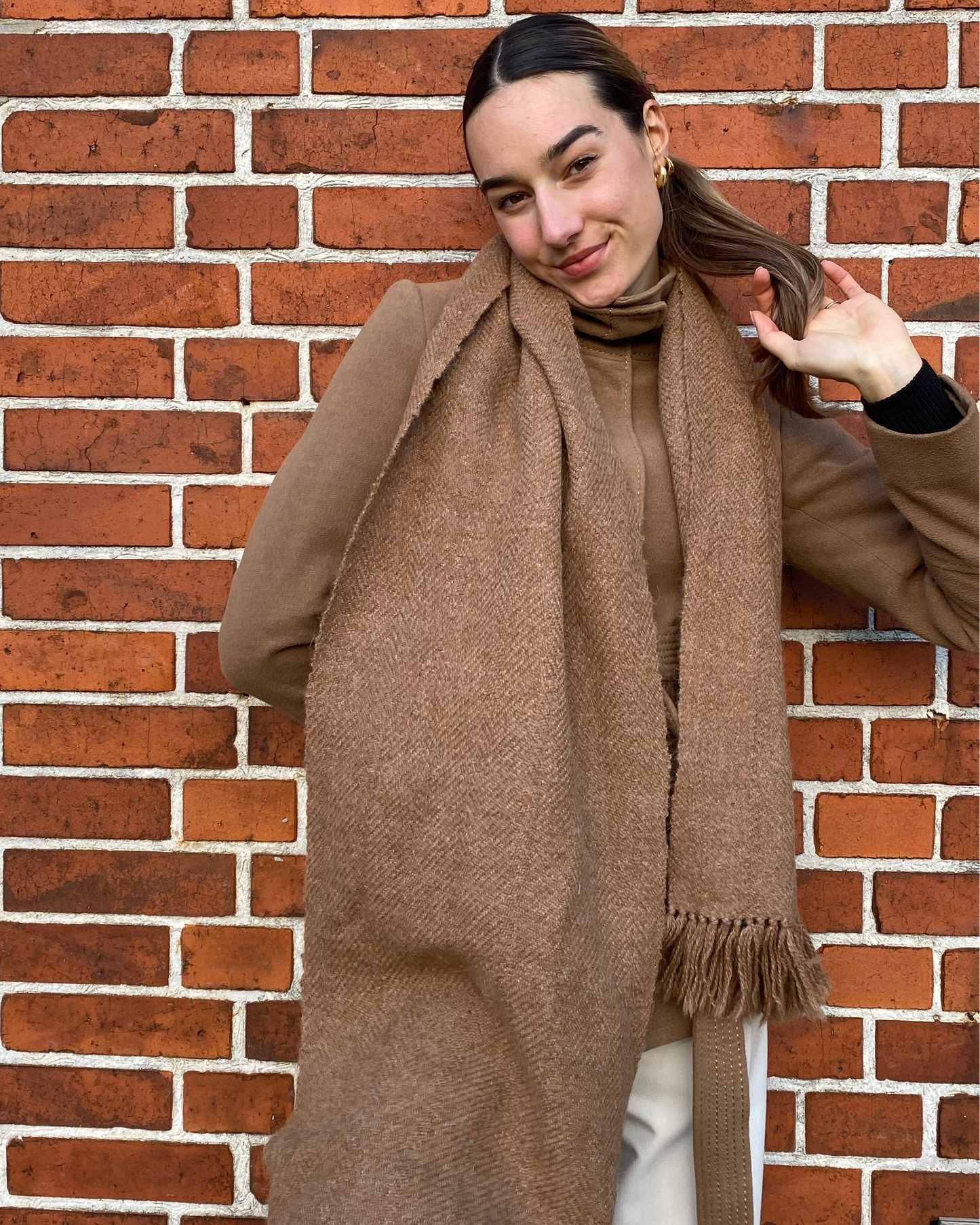 Hellbrauner dicker Schal mit Fransen, cozy scarf in camel braun