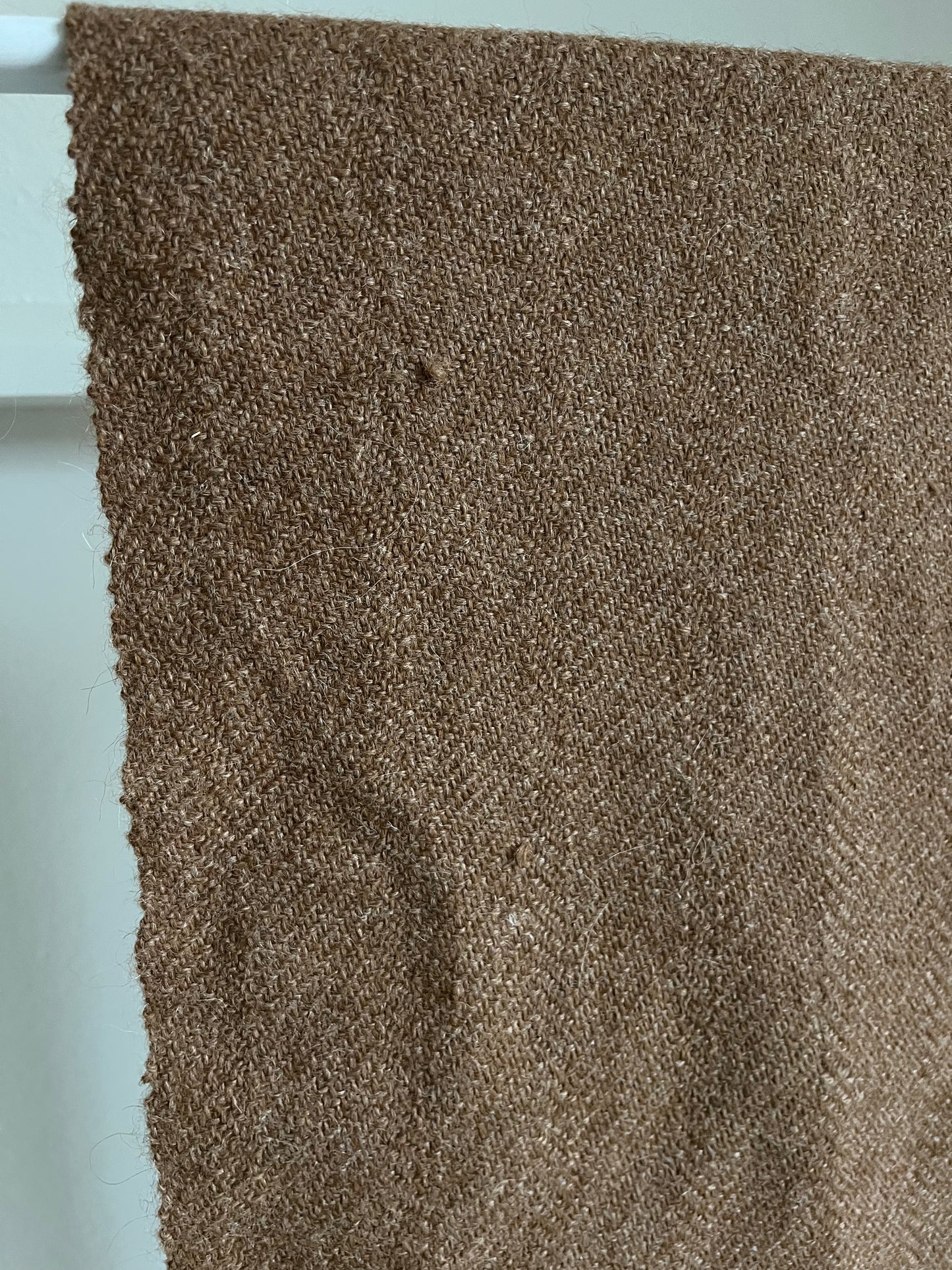 Hellbrauner dicker Schal mit Fransen, cozy scarf in camel braun