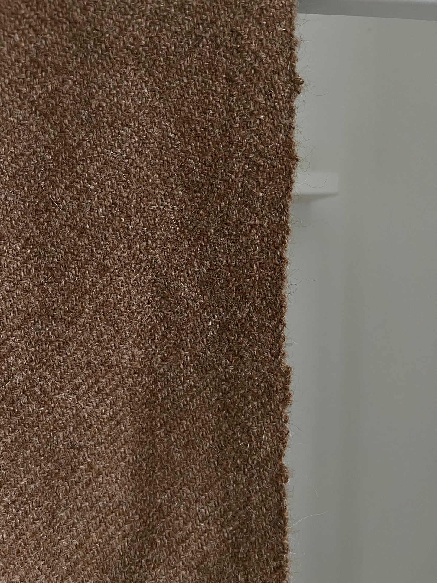 Hellbrauner dicker Schal mit Fransen, cozy scarf in camel braun