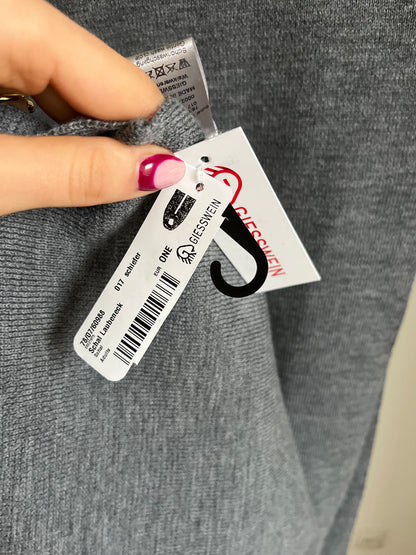 Hochwertiger Giesswein Merinowolle Schal Modell Laubeneck in schiefer grau