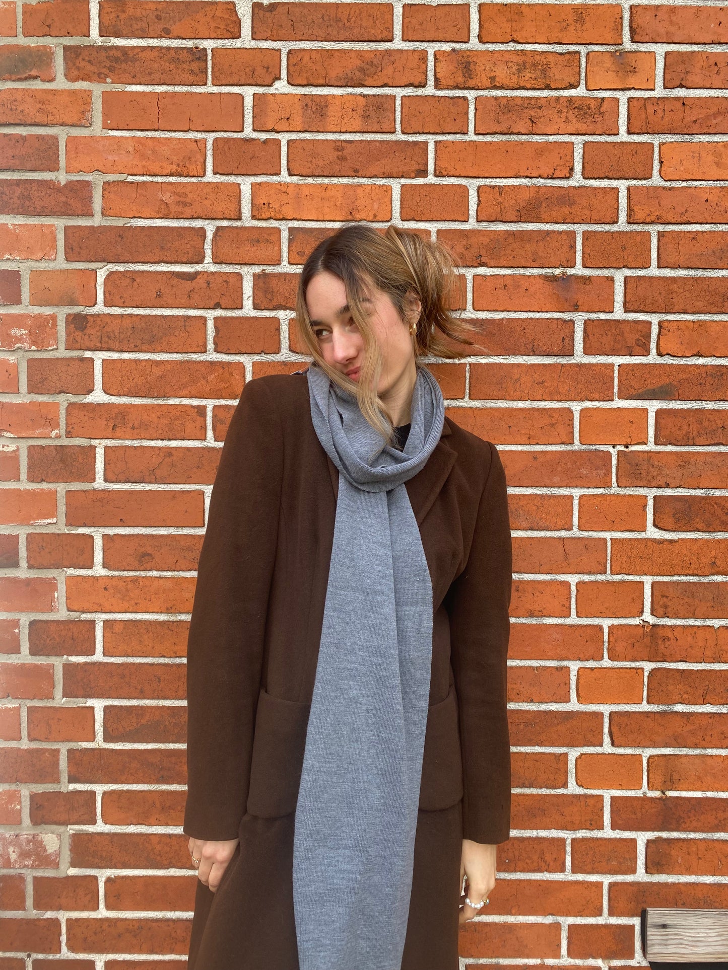 Hochwertiger Giesswein Merinowolle Schal Modell Laubeneck in schiefer grau