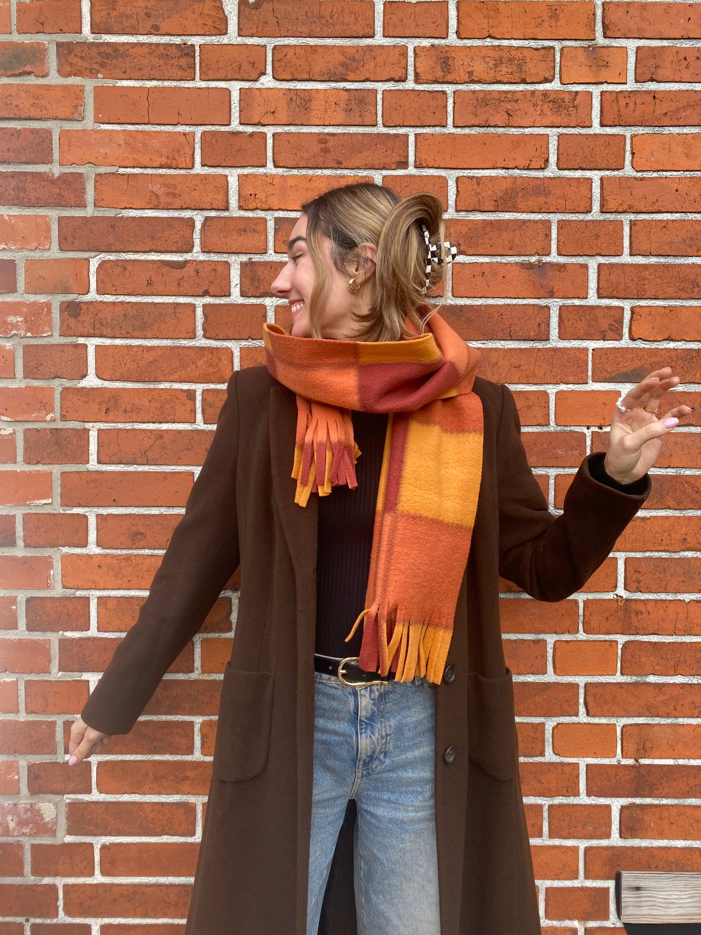 Wunderschöner Fleece Schal in orange rot gelb Karo-Muster, warm und cozy