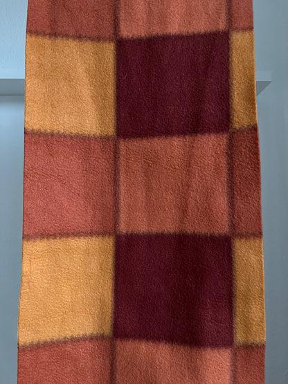 Wunderschöner Fleece Schal in orange rot gelb Karo-Muster, warm und cozy