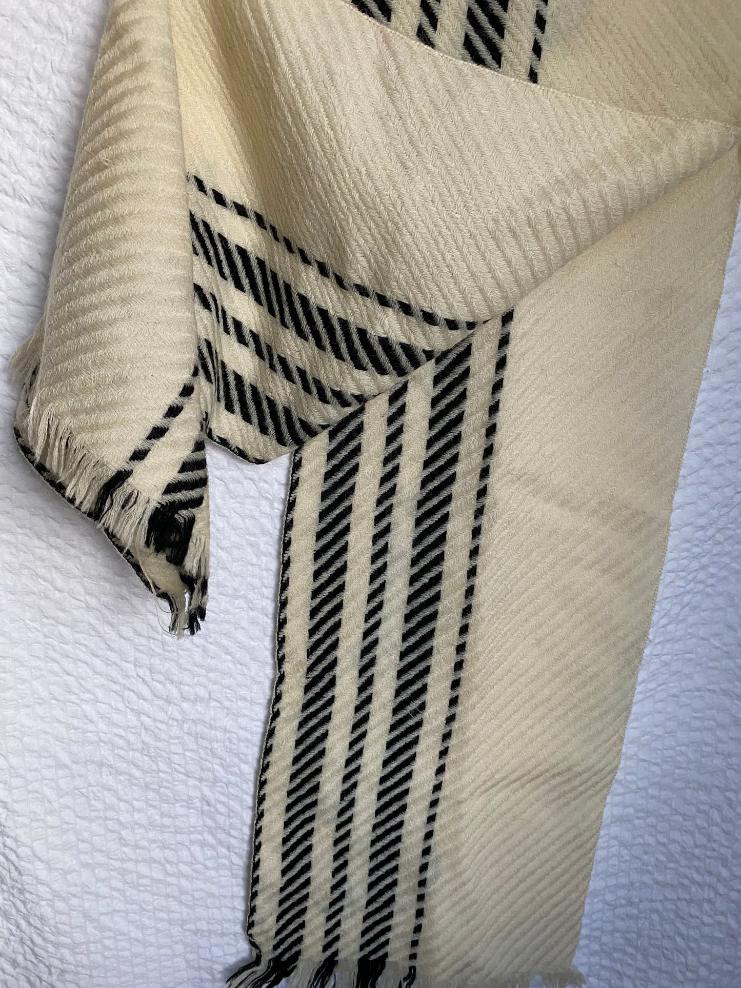 Hooded Scarf Vintage Kapuzenschal in creme mit schwarzen Streifen