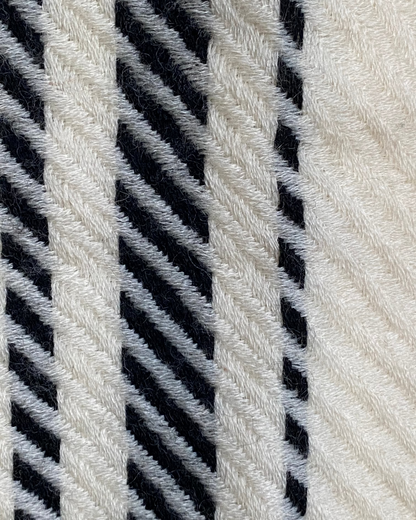 Hooded Scarf Vintage Kapuzenschal in creme mit schwarzen Streifen