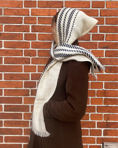 Hooded Scarf Vintage Kapuzenschal in creme mit schwarzen Streifen