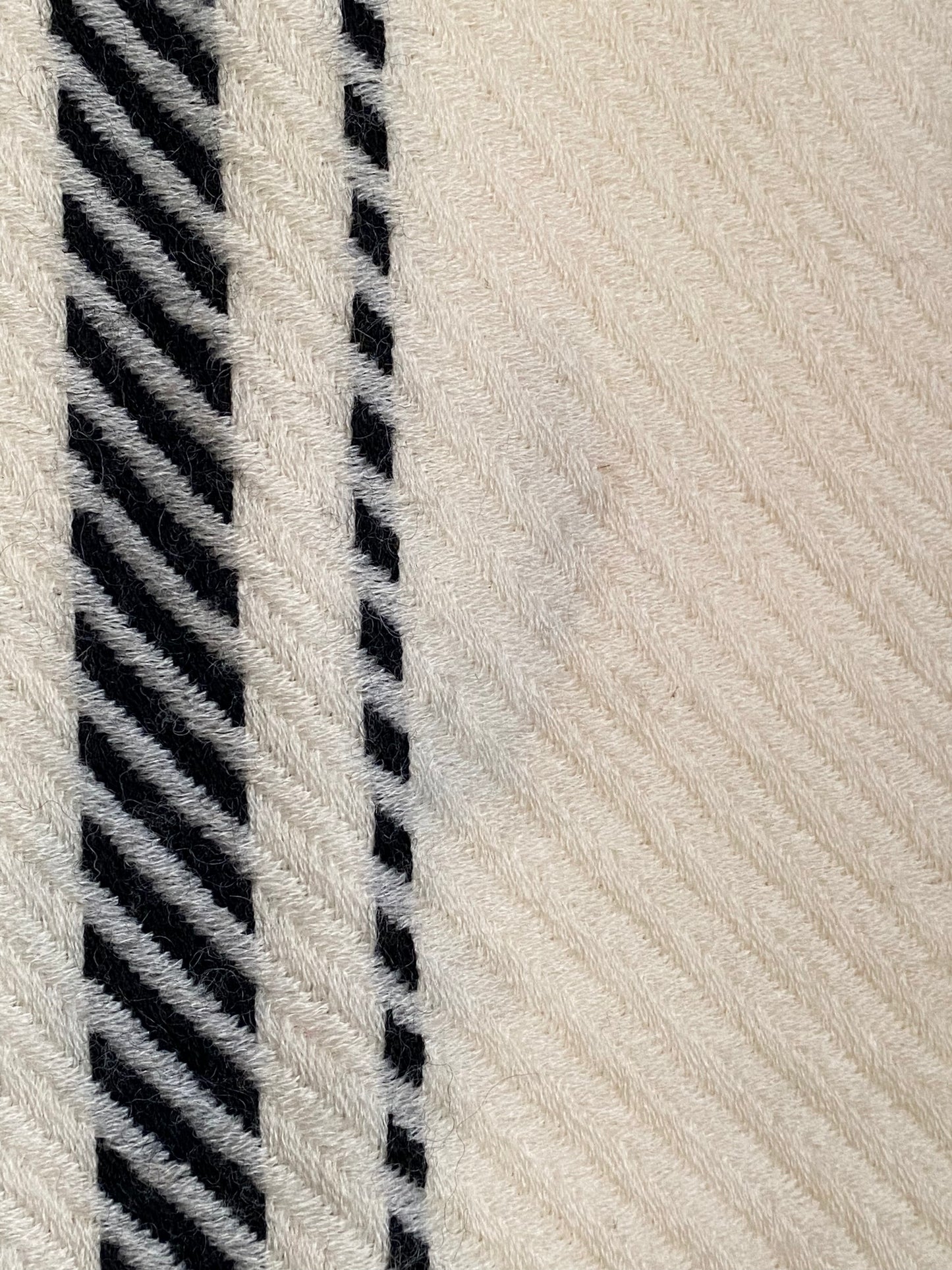 Hooded Scarf Vintage Kapuzenschal in creme mit schwarzen Streifen