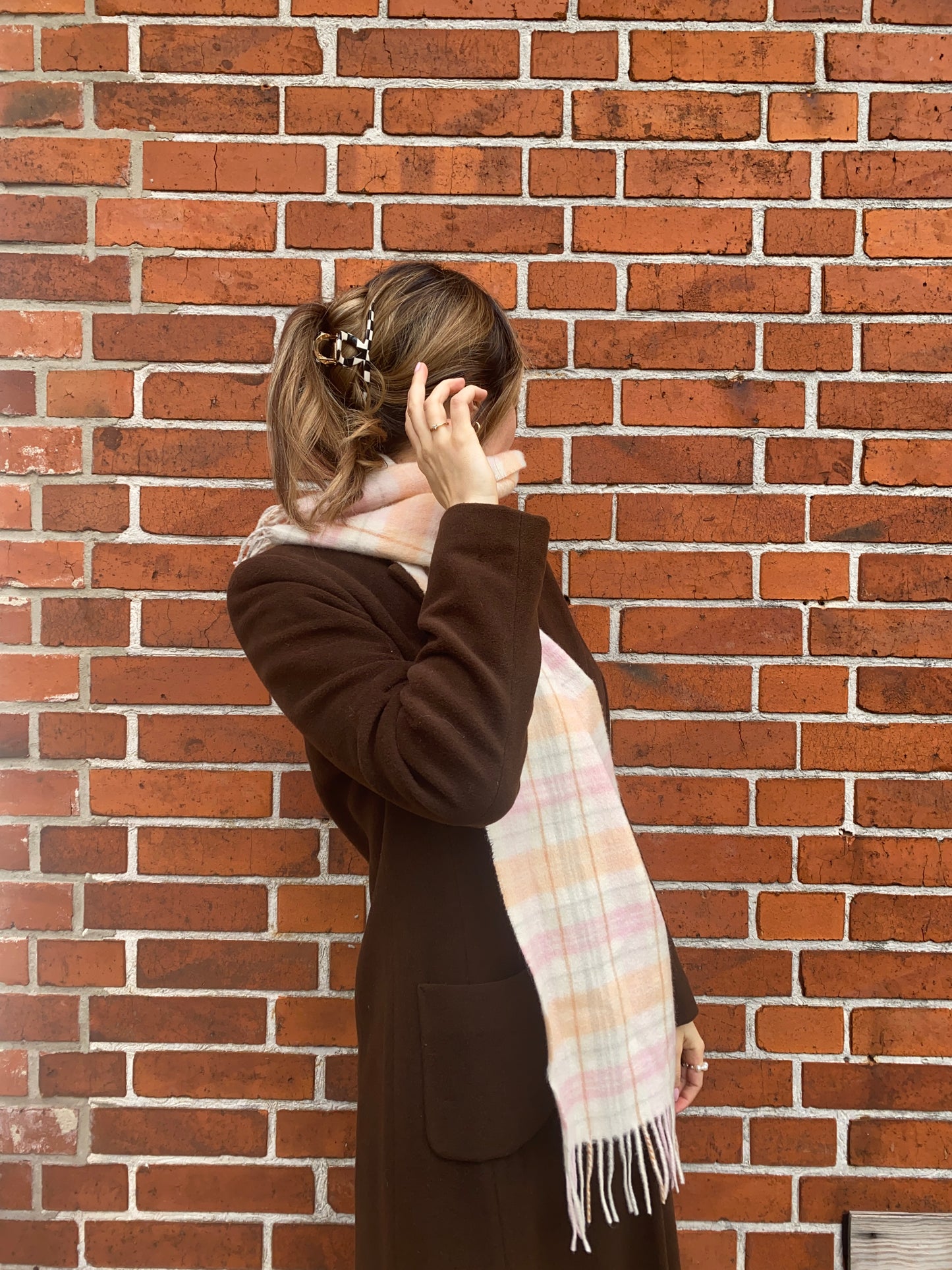 Weicher Kaschmir Schal in rosa weiß creme kariert mit Fransen