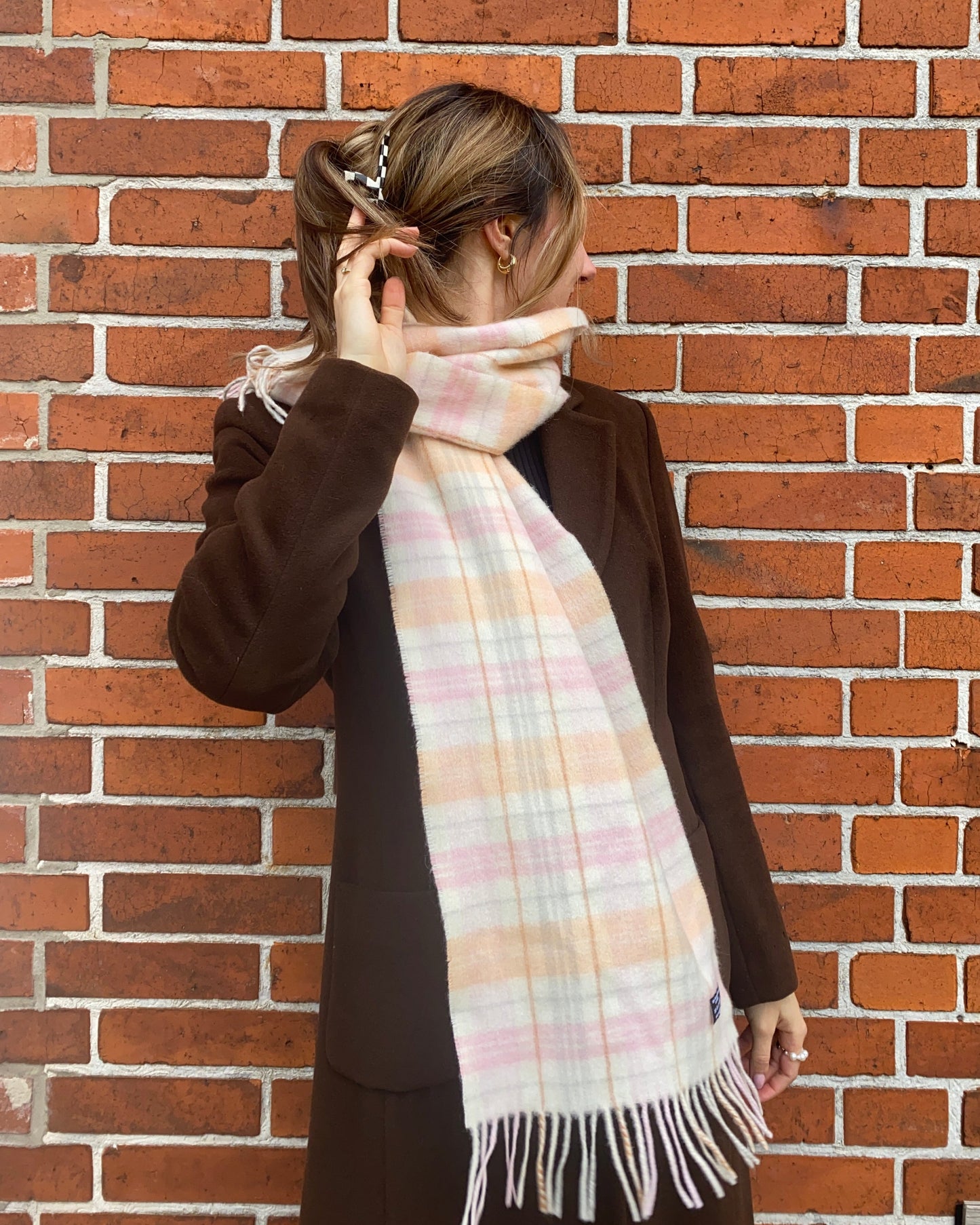 Weicher Kaschmir Schal in rosa weiß creme kariert mit Fransen