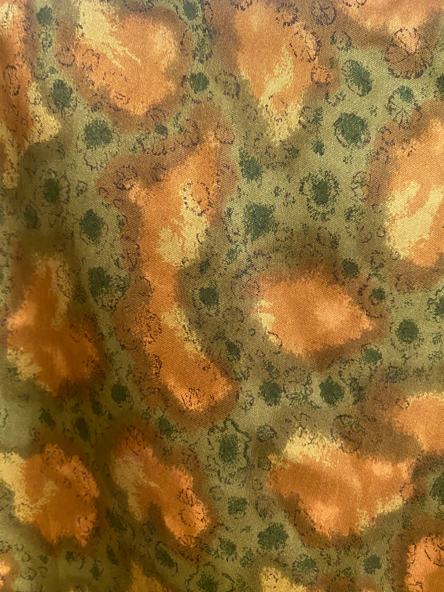 Gemustertes Seidentuch, quadratisch in grün gold