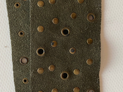 Breiter Wildleder-Optik Gürtel in khaki mit Verzierung, low waist, Onesize