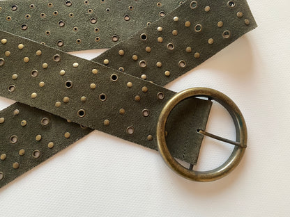 Breiter Wildleder-Optik Gürtel in khaki mit Verzierung, low waist, Onesize