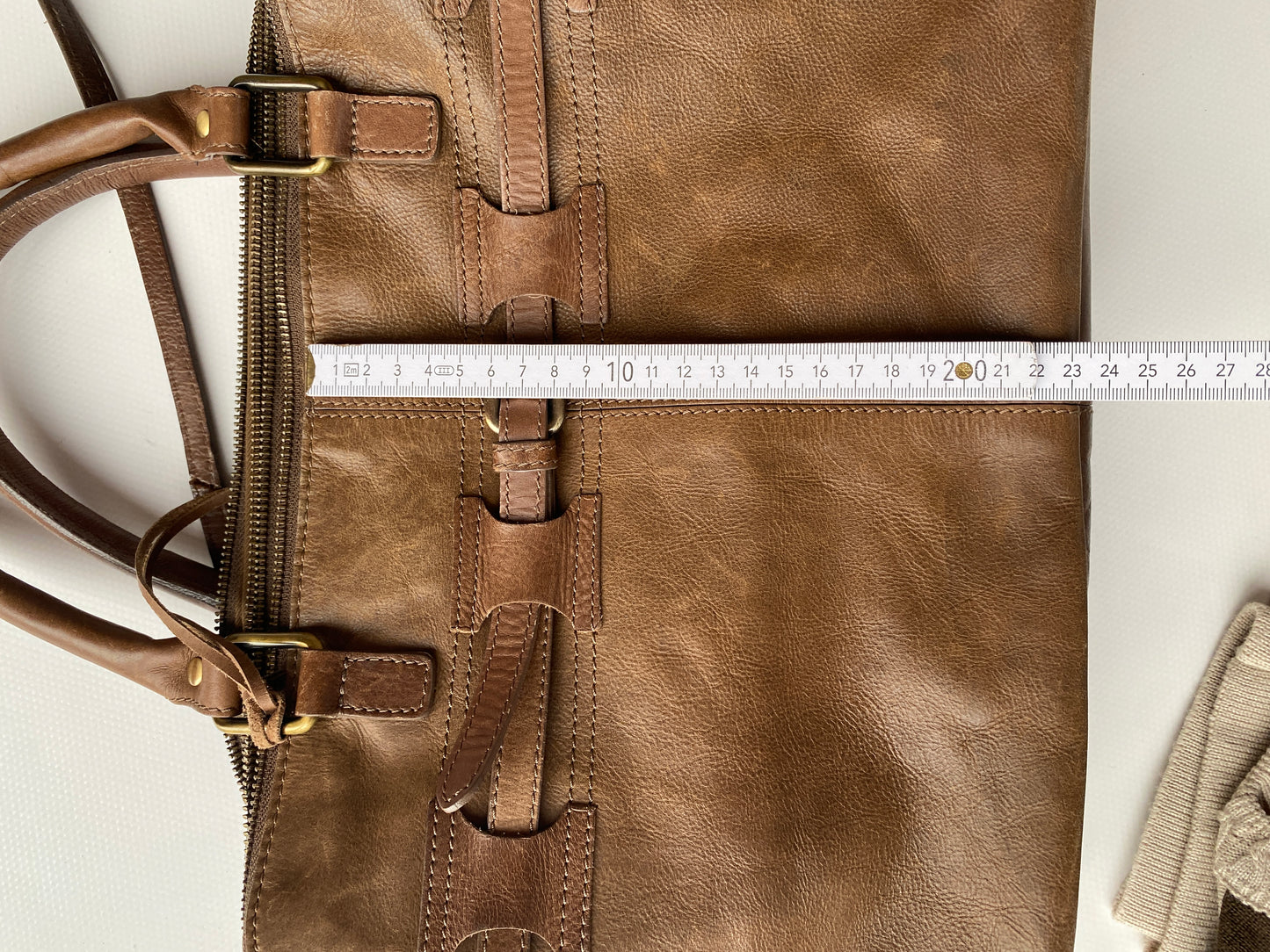 Echtledertasche 5th Avenue in hellbraun mit Crossbody Gurt