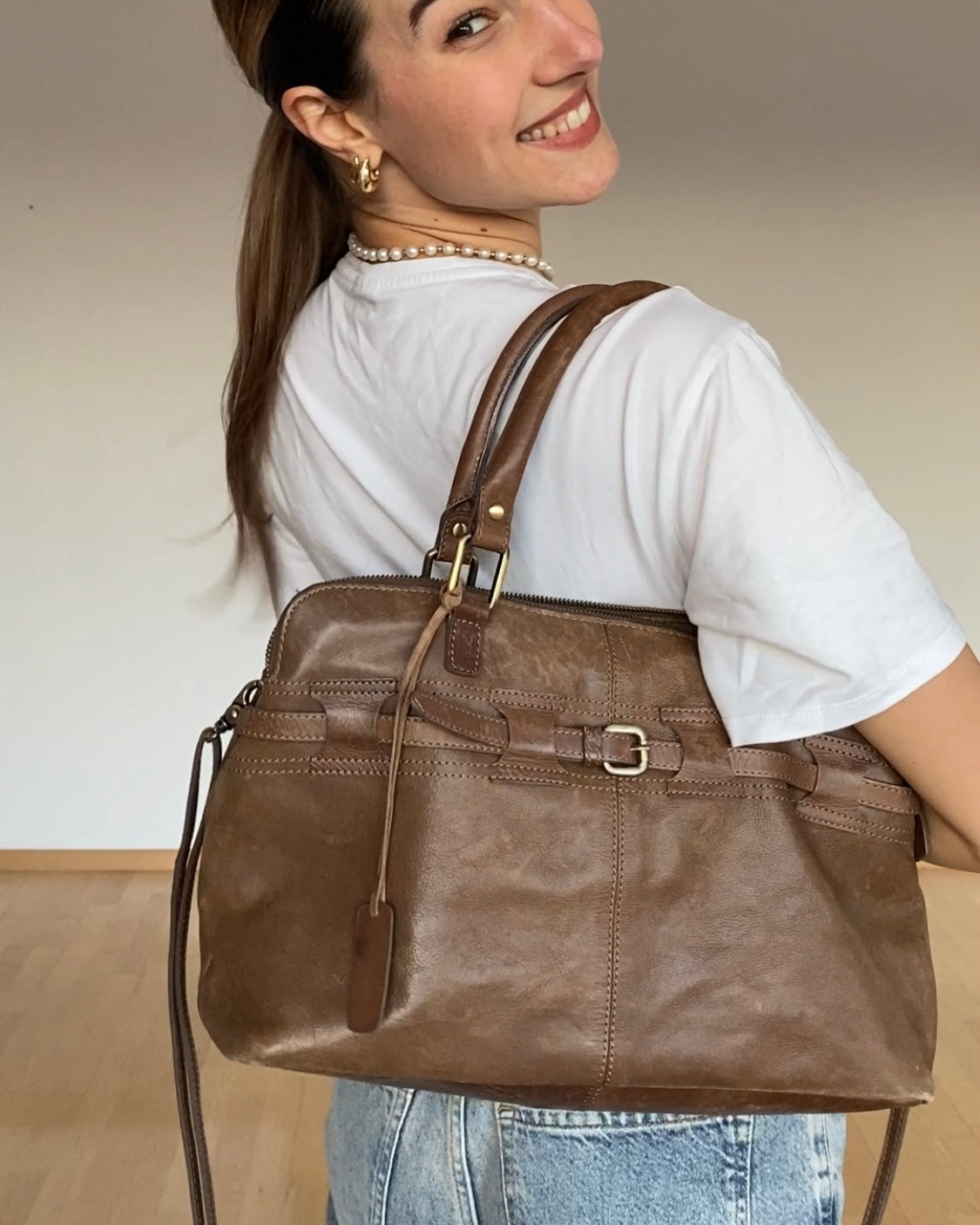 Echtledertasche 5th Avenue in hellbraun mit Crossbody Gurt