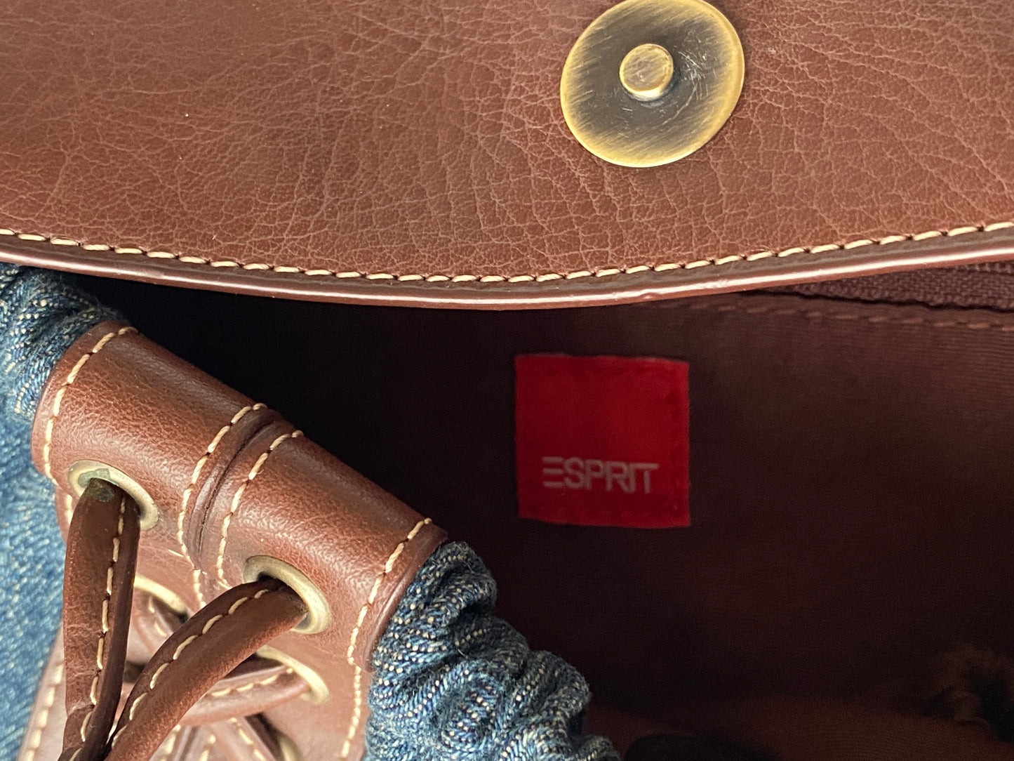 Materialmix Handtasche von Esprit in braun denim blau