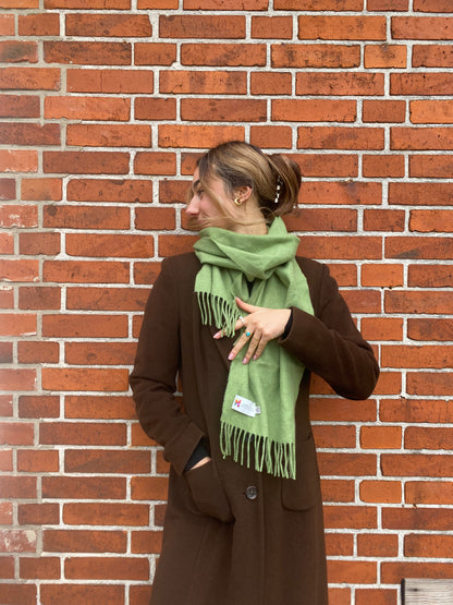 Merinowolle Schal von John Hanly made in Ireland, hellgrün