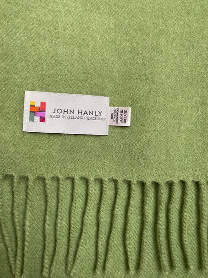 Merinowolle Schal von John Hanly made in Ireland, hellgrün
