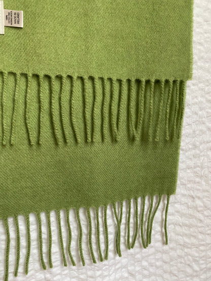 Merinowolle Schal von John Hanly made in Ireland, hellgrün