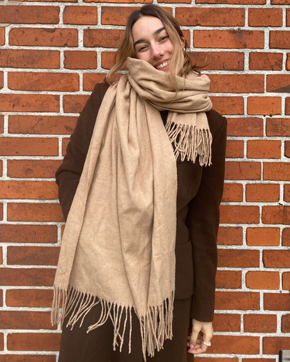 OPUS Schal in hellbraun beige kamel mit Fransen