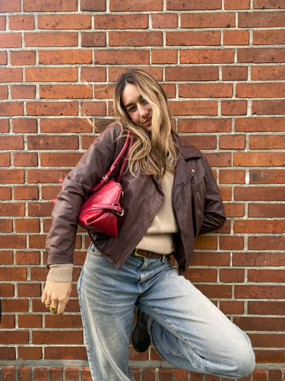 L.Credi Leder Handtasche Schulter in rot mit Kroko-Prägung