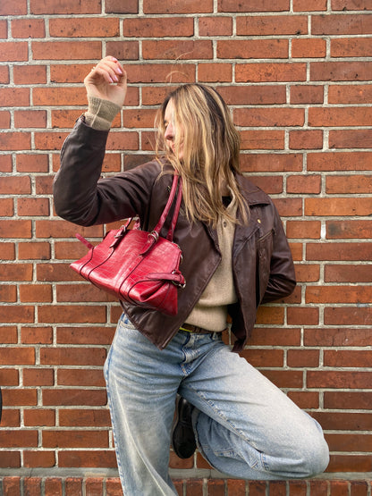 L.Credi Leder Handtasche Schulter in rot mit Kroko-Prägung
