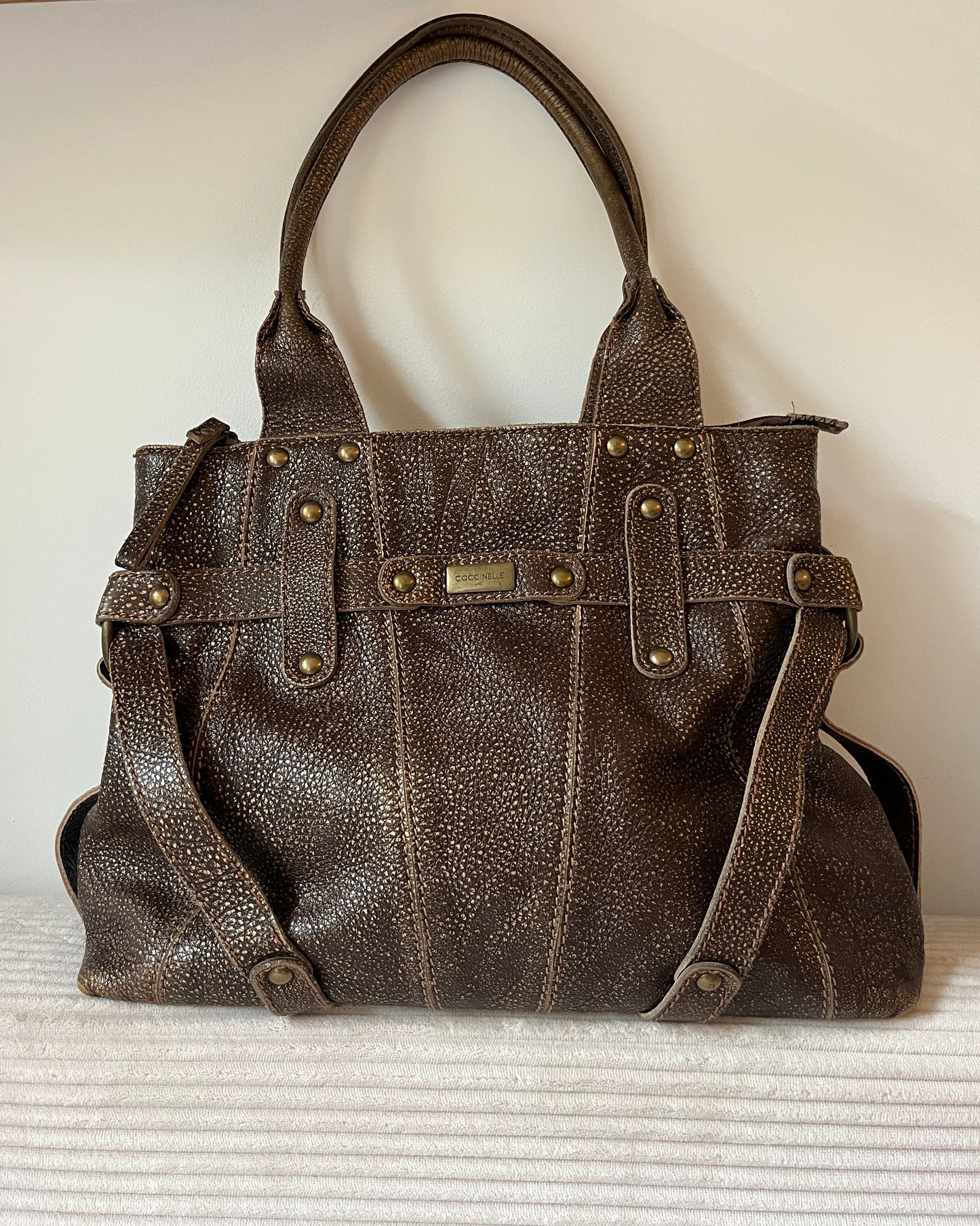 Coccinelle Ledertasche braun gold glänzend Luxus Designer Bag