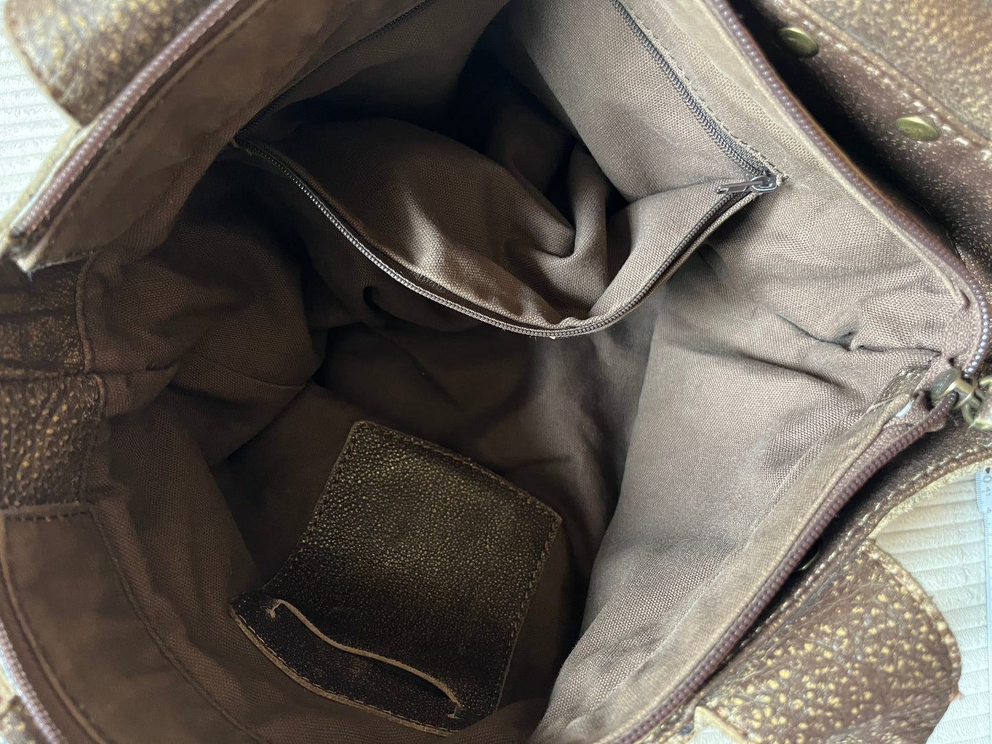 Coccinelle Ledertasche braun gold glänzend Luxus Designer Bag