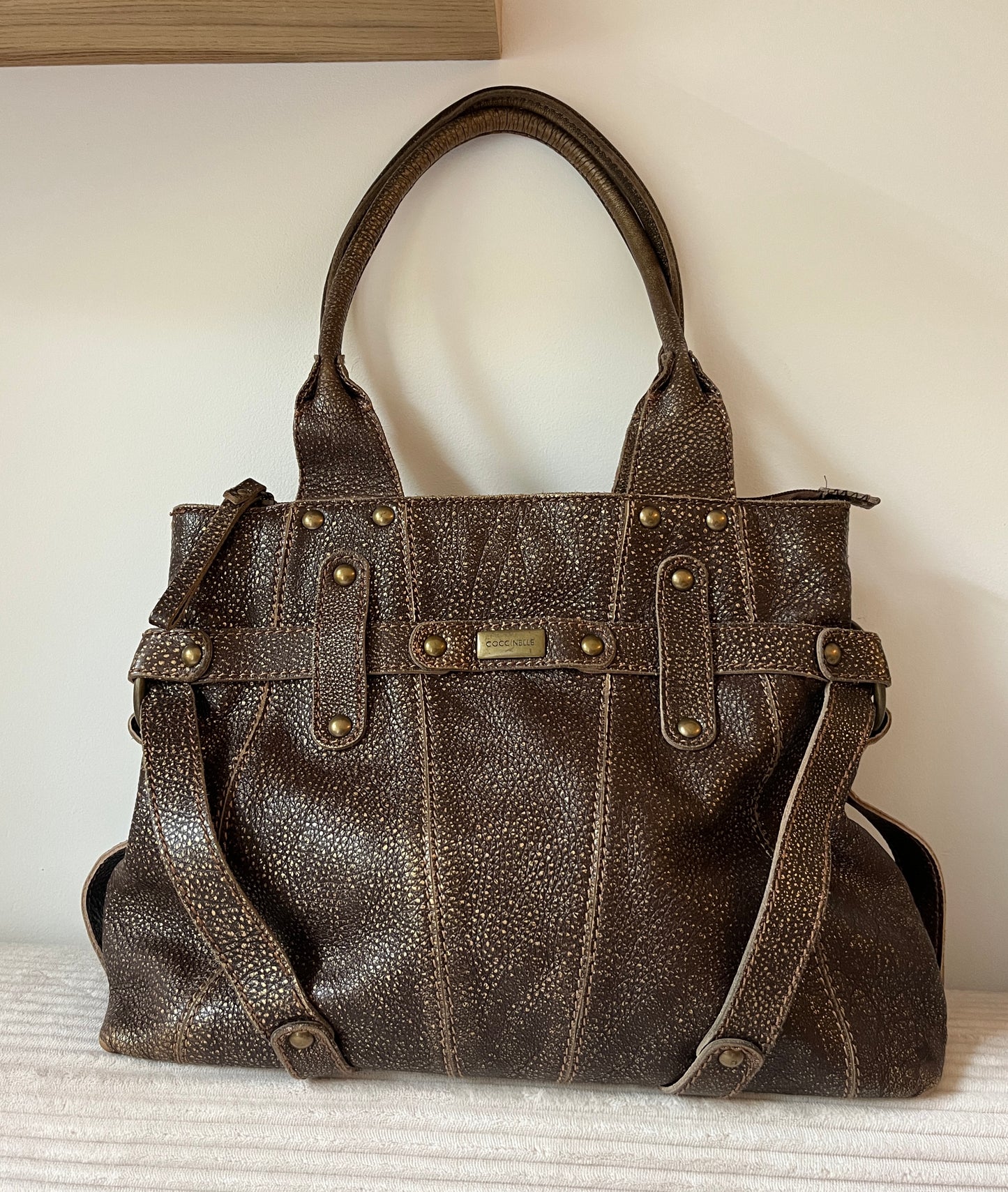 Coccinelle Ledertasche braun gold glänzend Luxus Designer Bag