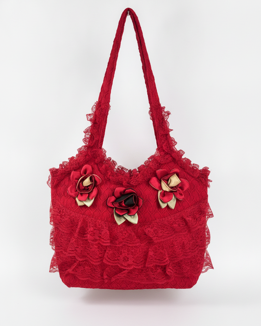 Handtasche aus rotem Stoff mit Spitze und Rosen-Verzierung