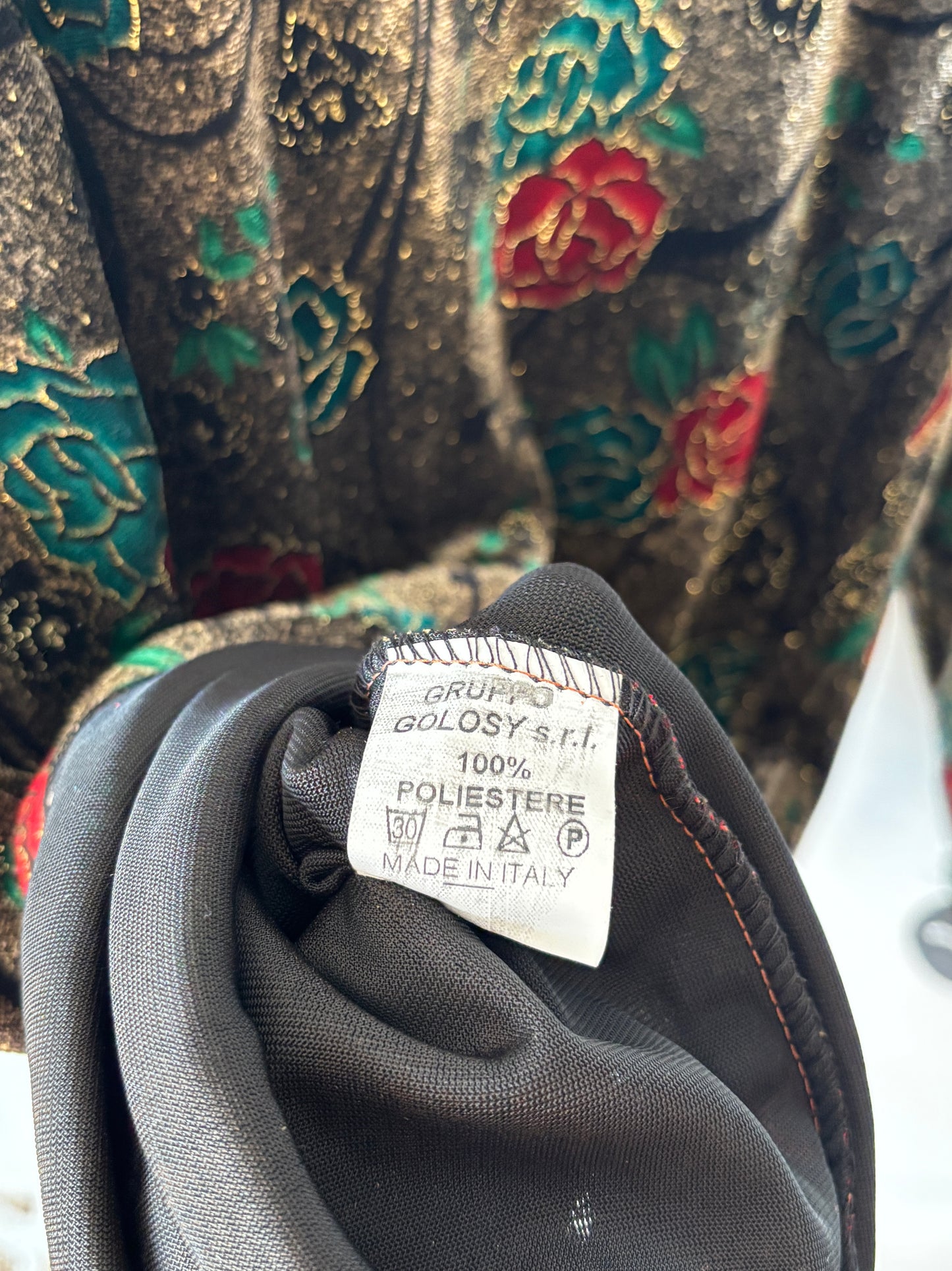 Vintage Samt Shirt "Golosy" in metallisch glänzend braun mit rot grün floralem Muster, M