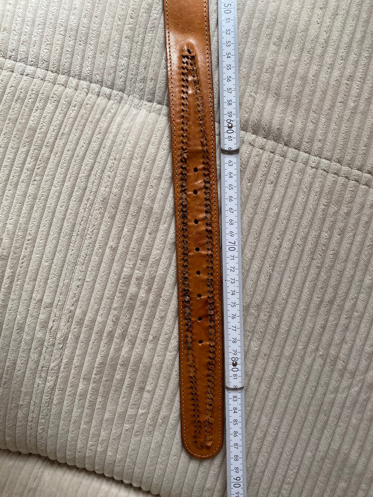 Vintage Ledergürtel cognac-braun mit Verzierung, TW 70 - 75