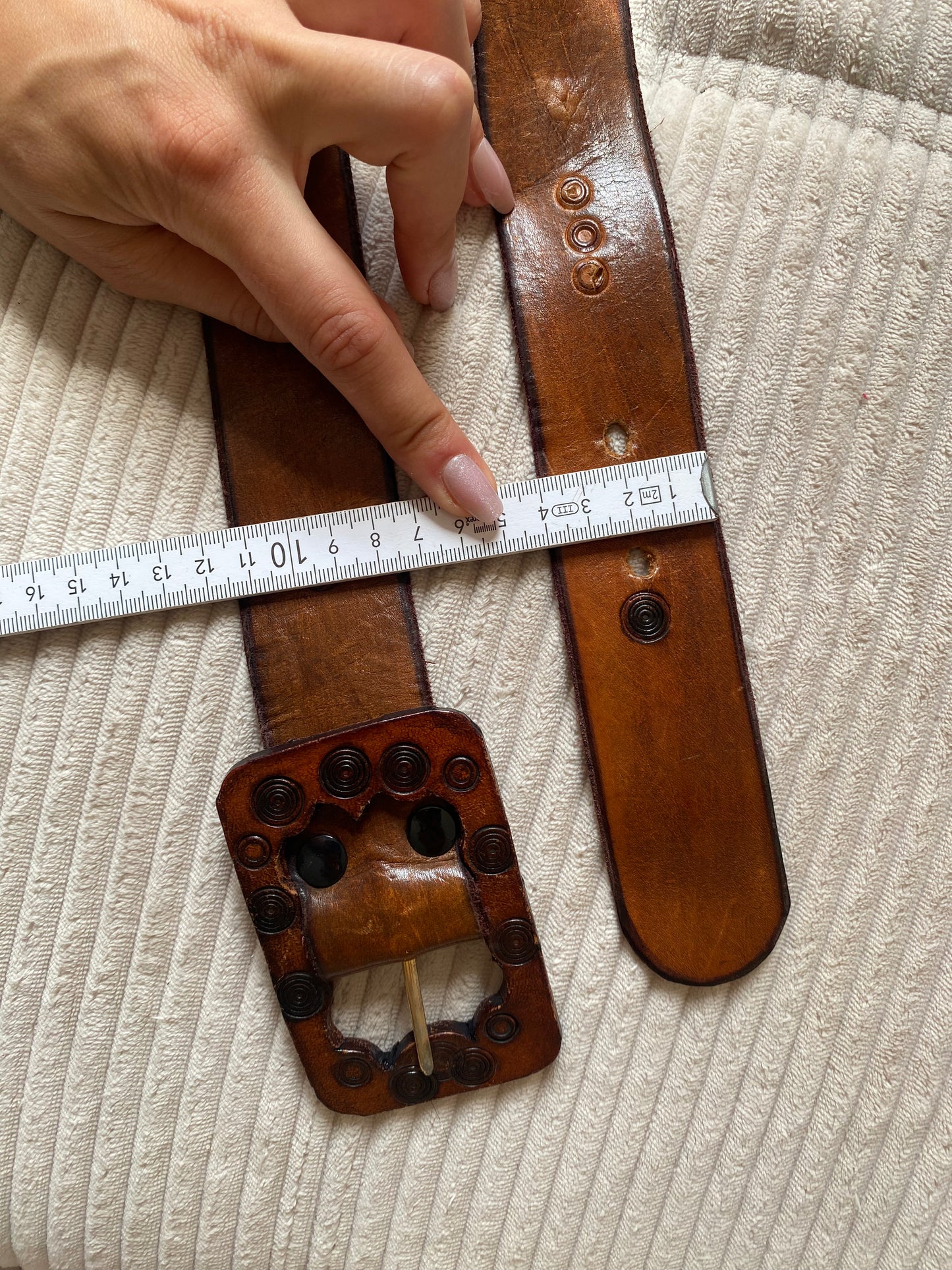 Rustikaler Ledergürtel mit Handwerk-Schnalle, dunkelbraun, TW 80