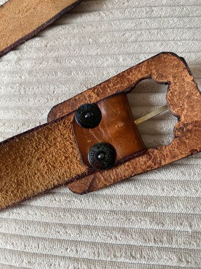 Rustikaler Ledergürtel mit Handwerk-Schnalle, dunkelbraun, TW 80