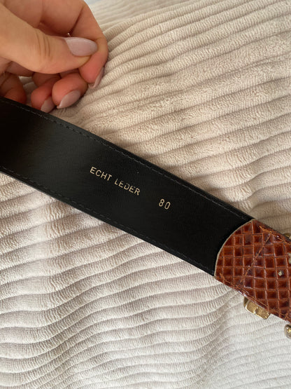 Schlangenoptik Ledergürtel in Kastanienbraun mit Goldschnalle, TW 80