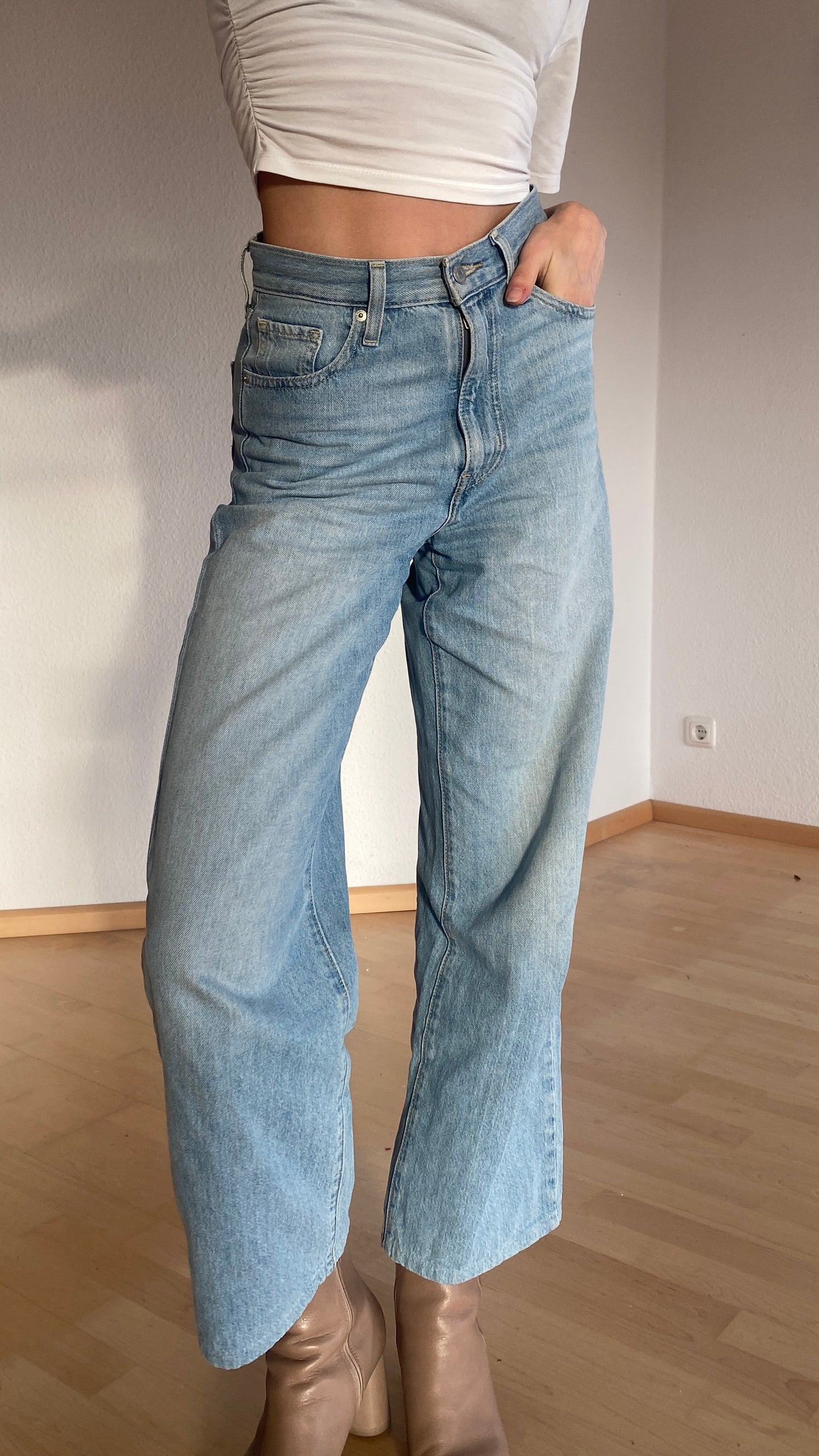 Levi's Jeans hellblau denim Culotte Stil Wide Leg, W26 - S