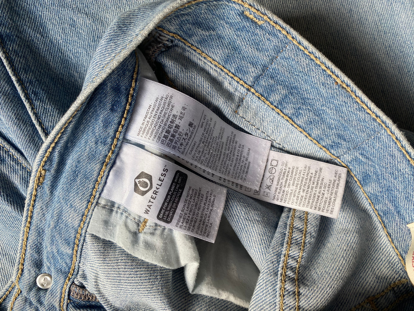 Levi's Jeans hellblau denim Culotte Stil Wide Leg, W26 - S