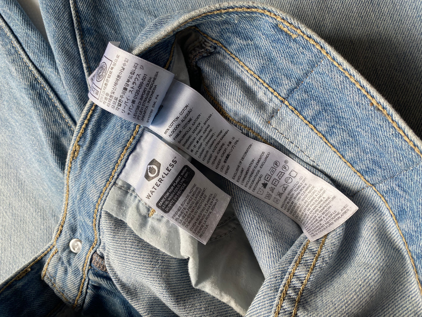 Levi's Jeans hellblau denim Culotte Stil Wide Leg, W26 - S