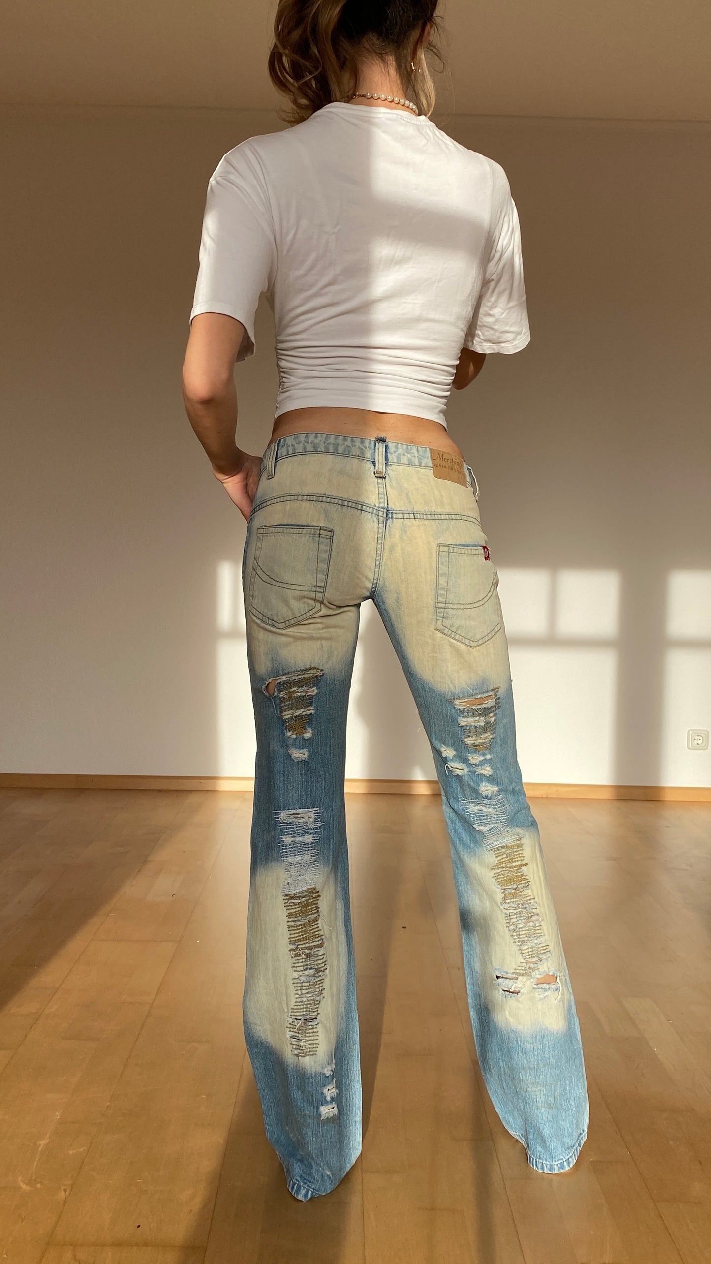 Low Waist Bootcut Jeans distressed in denim hellblau, S