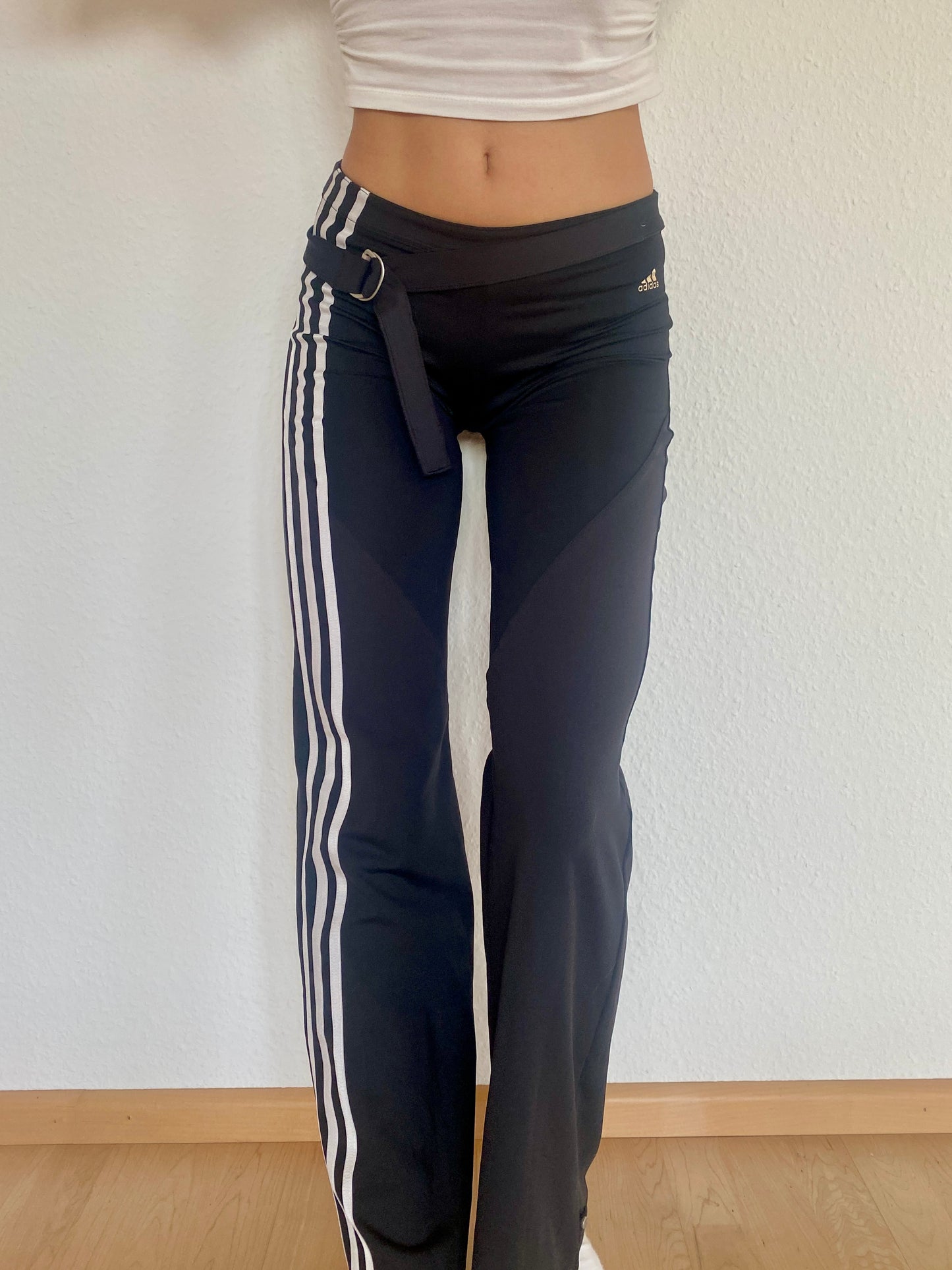 2006 adidas wide leg Hose, yoga pant Stil, schwarz weiß, XS, S