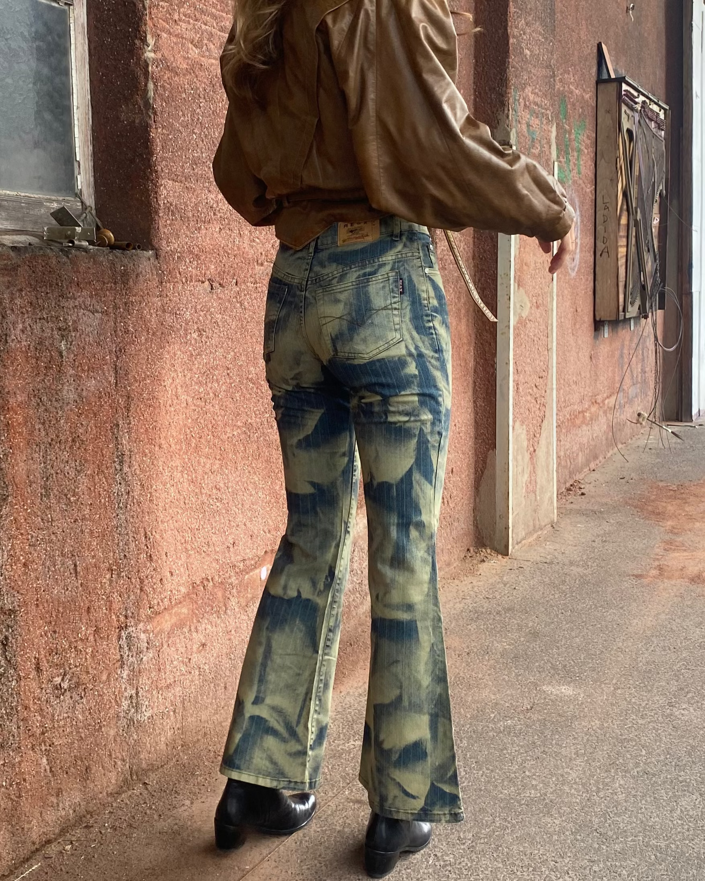 y2k Batik Acid-Wash-Jeanshose, flared, denim gelb, S