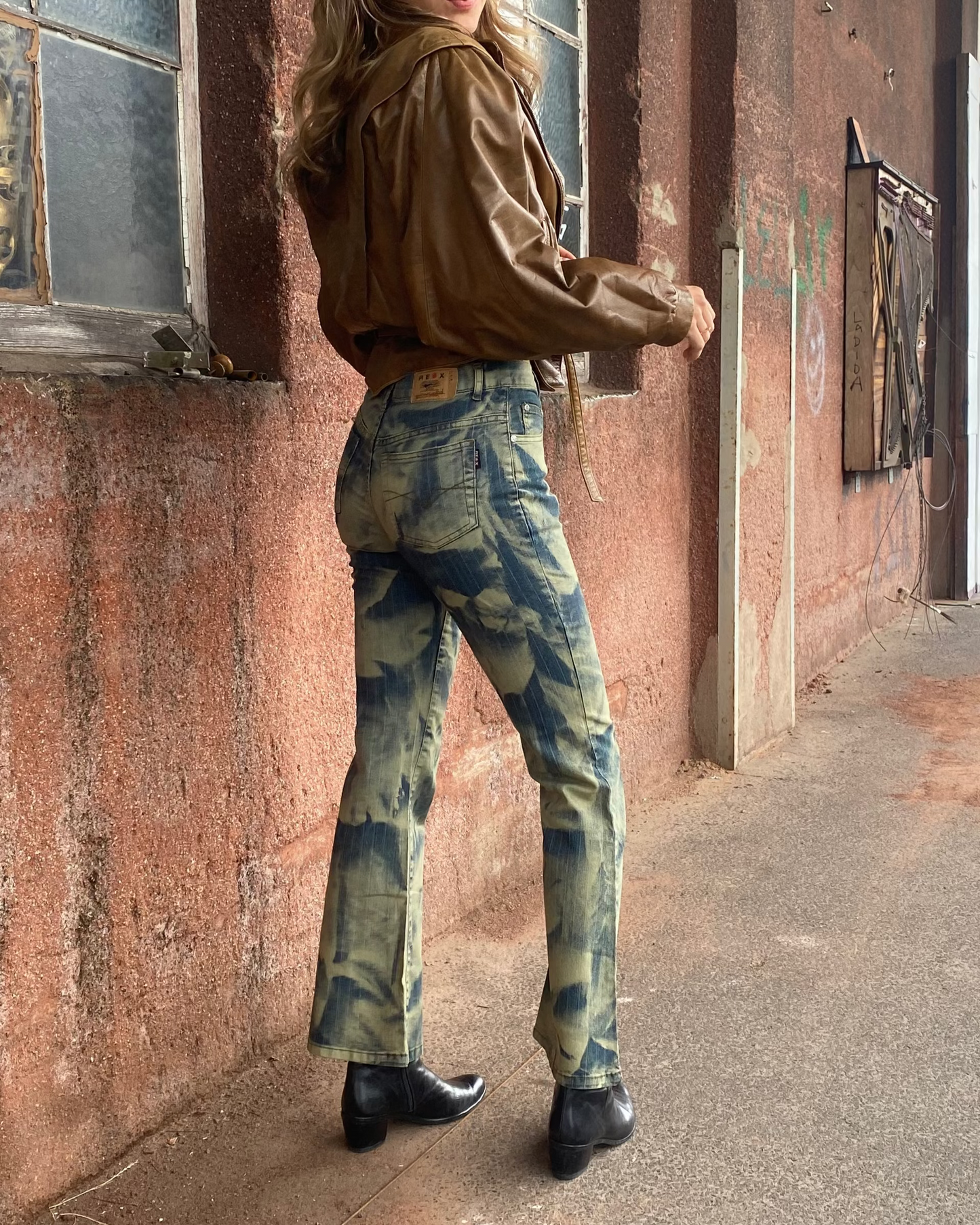 y2k Batik Acid-Wash-Jeanshose, flared, denim gelb, S