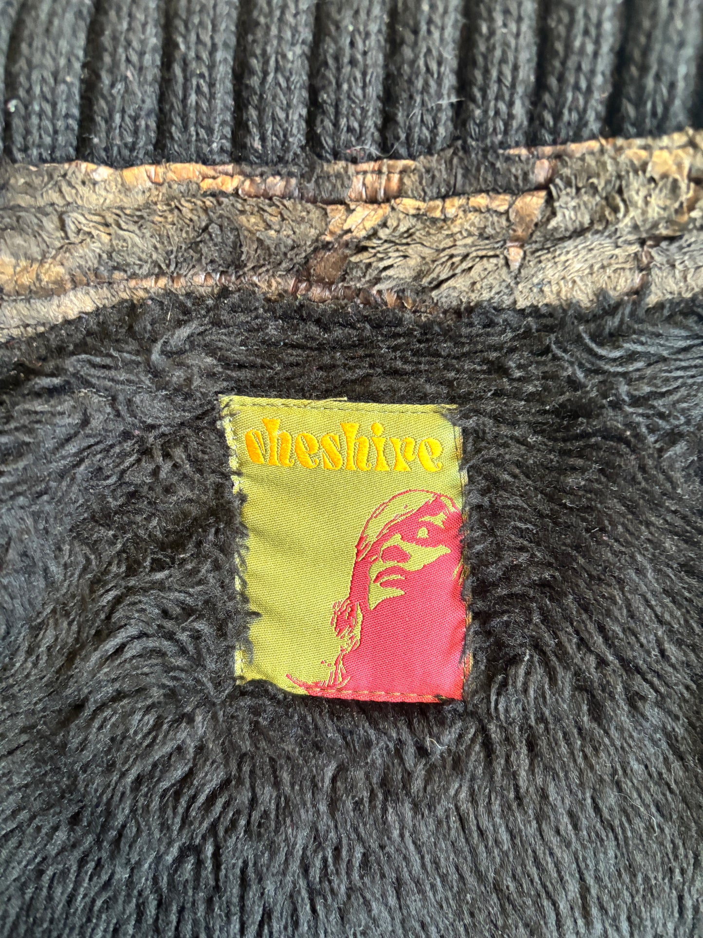 Cheshire asymmetrische Kunstfelljacke in braun schwarz mit Kragen, S