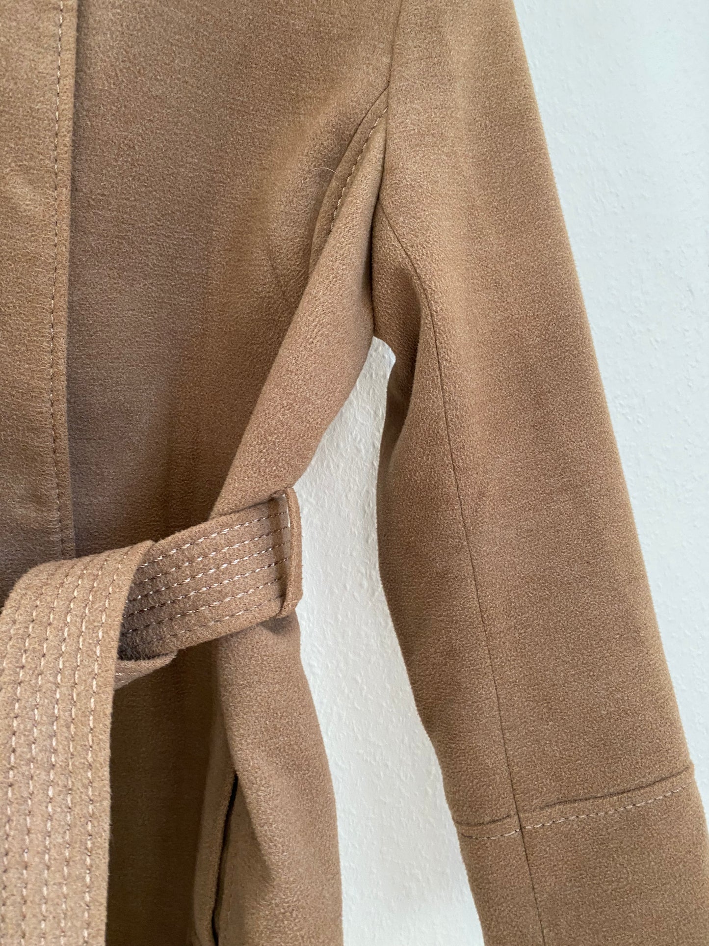 Jacke mit Bindegürtel und Kragen von H&M in kamel hellbraun, XS, S