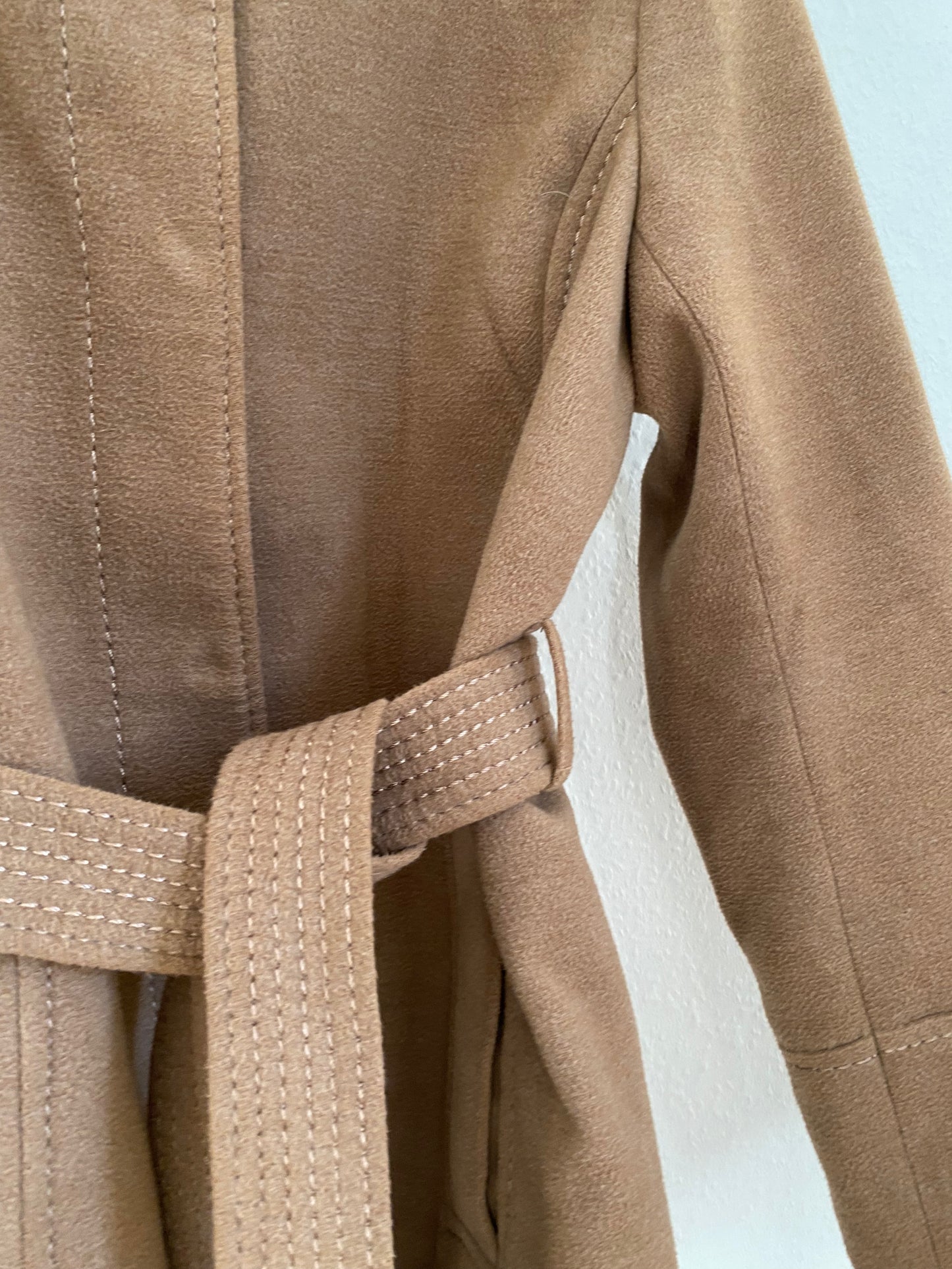 Jacke mit Bindegürtel und Kragen von H&M in kamel hellbraun, XS, S