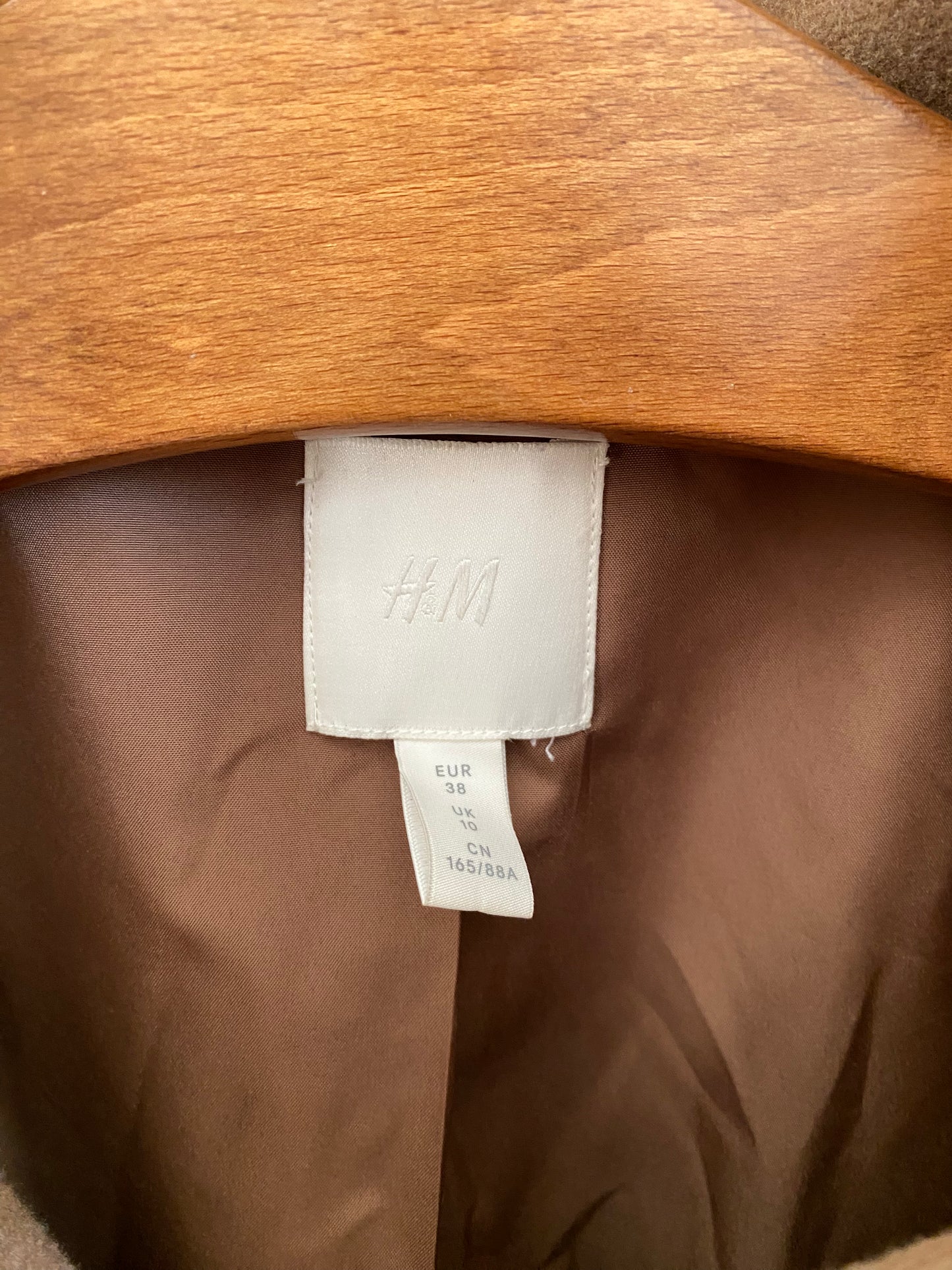 Jacke mit Bindegürtel und Kragen von H&M in kamel hellbraun, XS, S